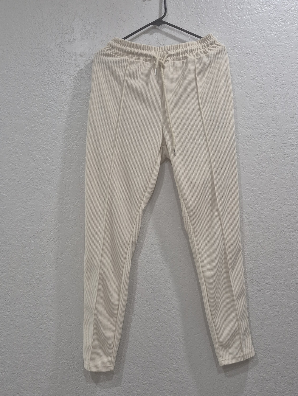 Beige/Tan Activewear 2-Piece Set - Size M, Ultralight Material. - Picture 13 of 13